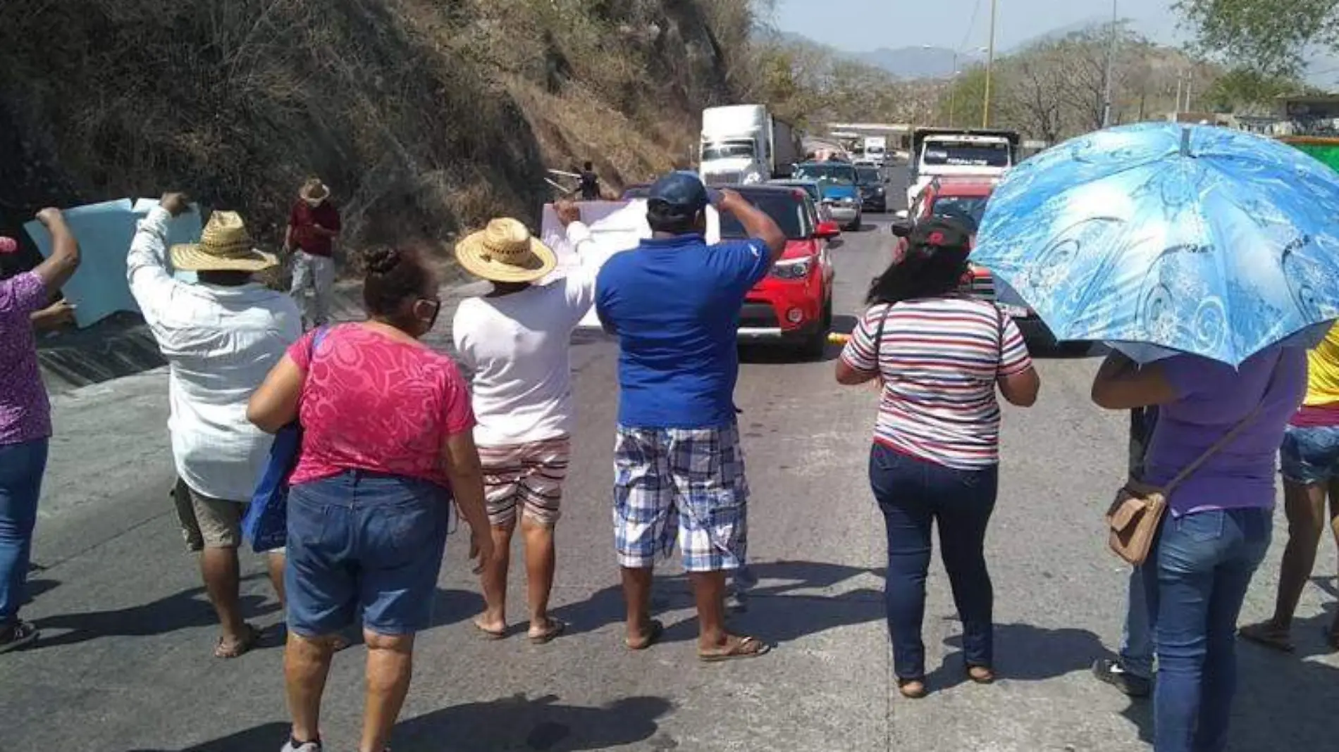 Bloqueo Autopista del sol